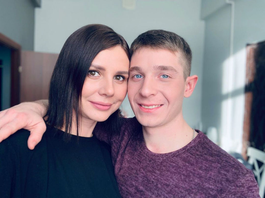 Influenciadora russa causa polêmica ao anunciar o próximo casamento com seu enteado