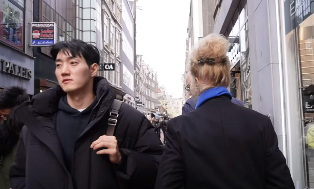 Um coreano alto visita a Holanda e fica confuso