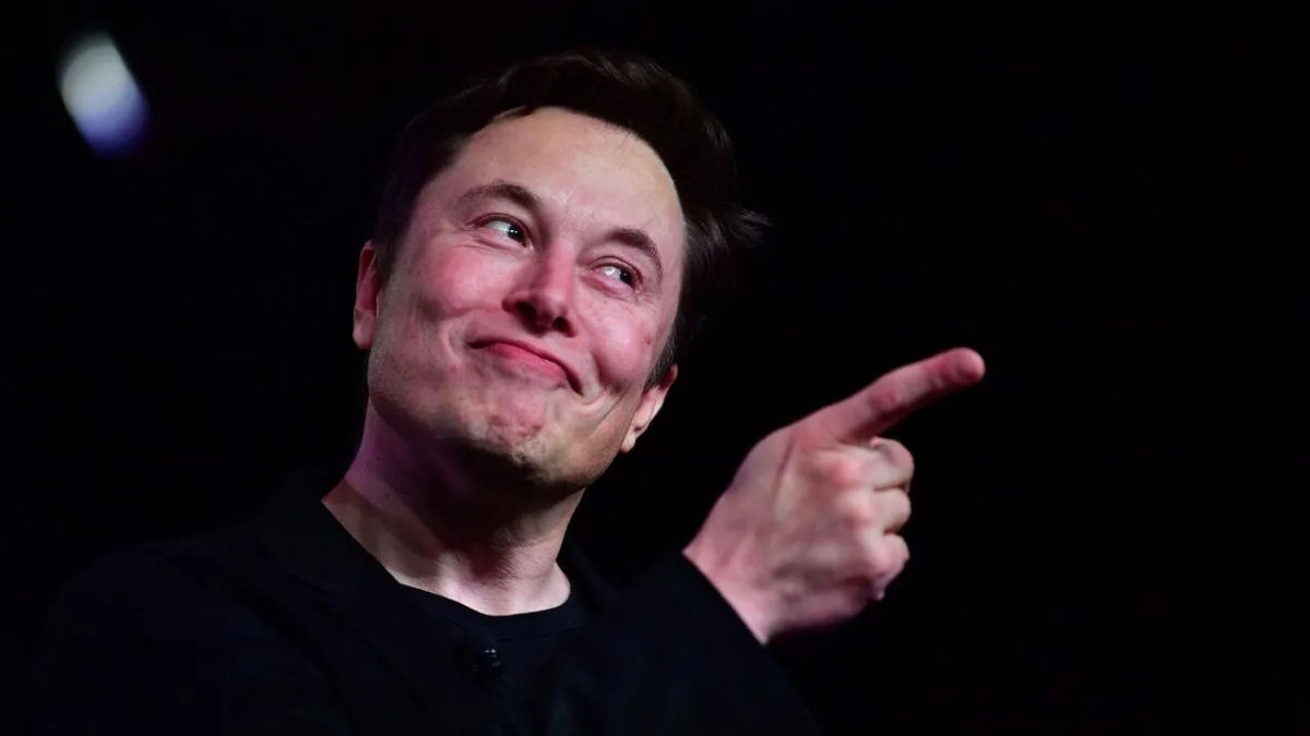 Musk finalmente compra o Twitter por 44 bilhes de dlares e demite seus gerentes