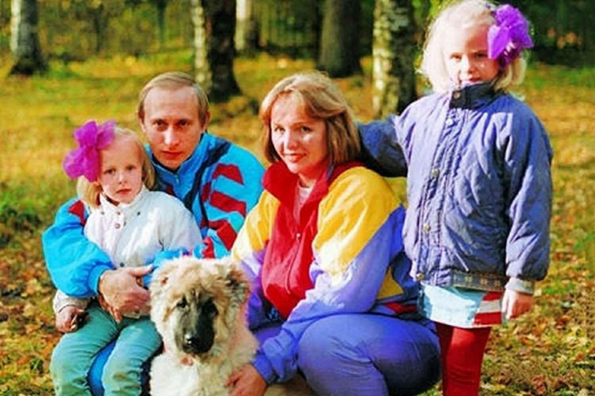 Quem são as filhas de Vladimir Putin que foram sancionadas pelos Estados Unidos e Europa