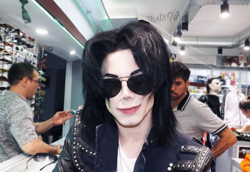 Argentino gastou mais de R$ 110.000 para se tornar o melhor imitador de Michael Jackson 05