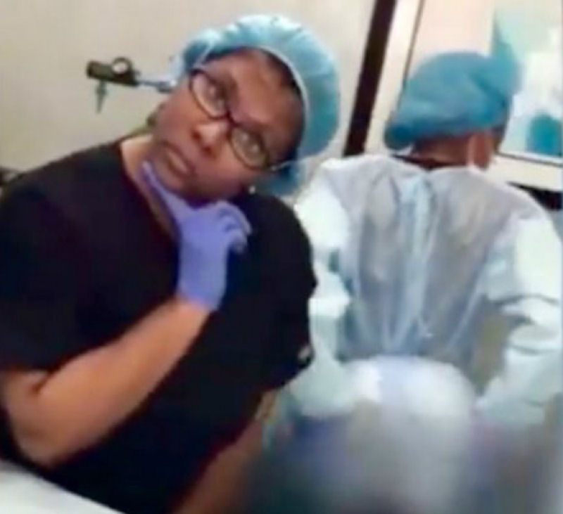Cirurgi no licenciada filma vdeos de rap enquanto trabalha em pacientes inconscientes
