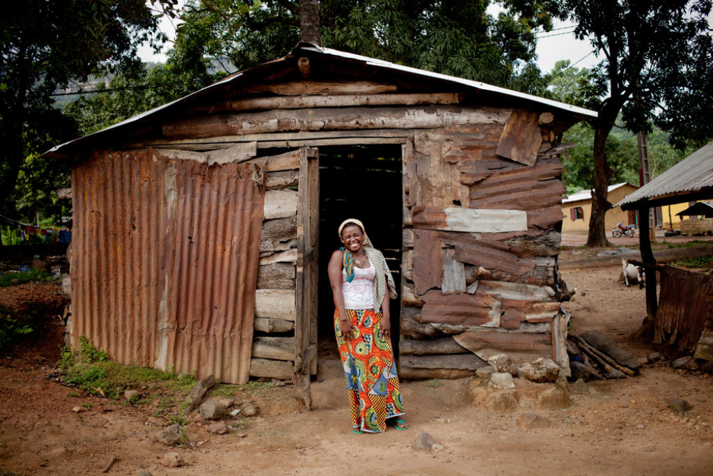 Sobreviventes do Ebola: 16 fotos comoventes da volta para casa 01