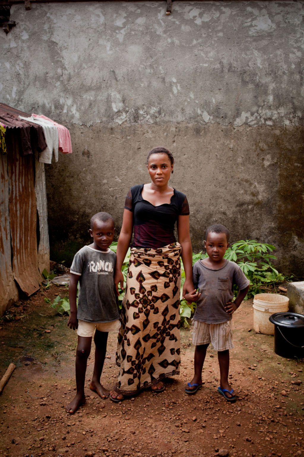 Sobreviventes do Ebola: 16 fotos comoventes da volta para casa 02