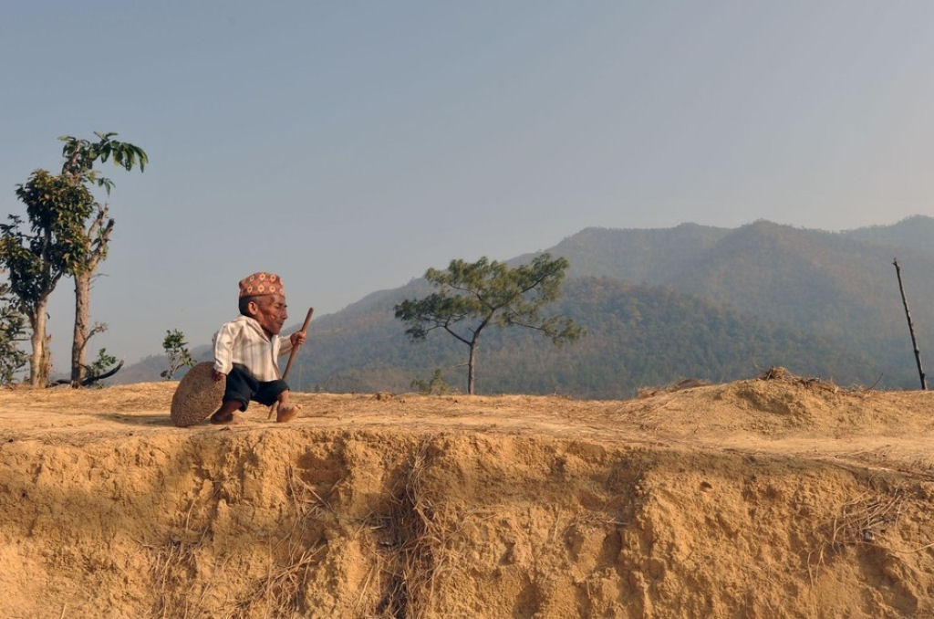 Novo menor homem do mundo encontrado em aldeia do Nepal 07