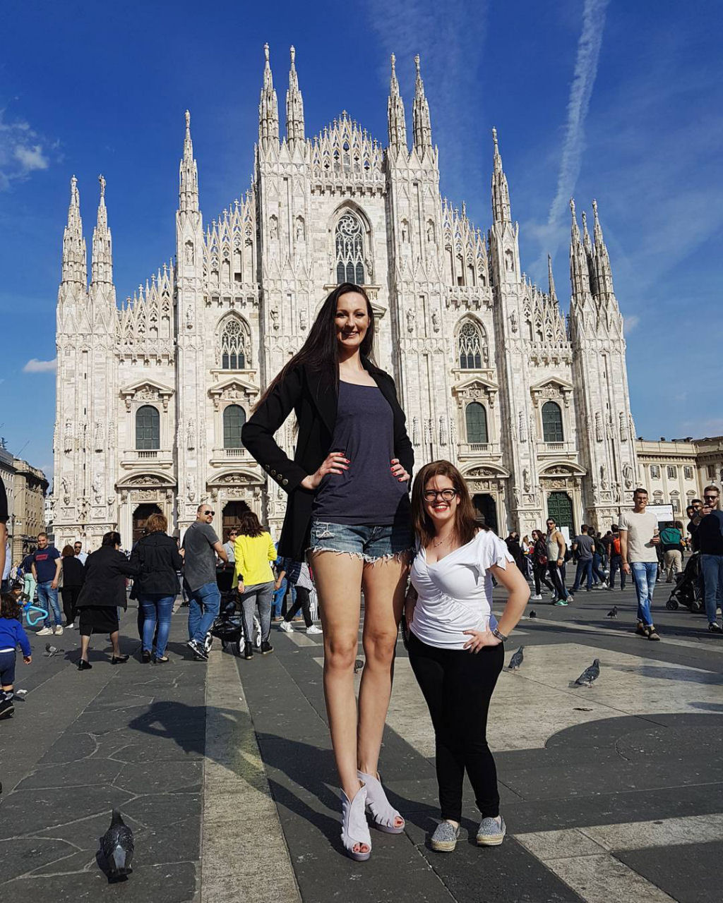 Екатерина Лисина, женщина с самыми длинными ногами в мире 06