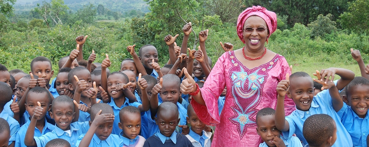 Mulher que salvou 30.000 crianças é agraciada com prêmio de 1 milhão de dólares