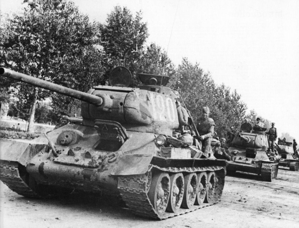 A russa que comprou um tanque para vingar seu marido na Segunda Guerra Mundial