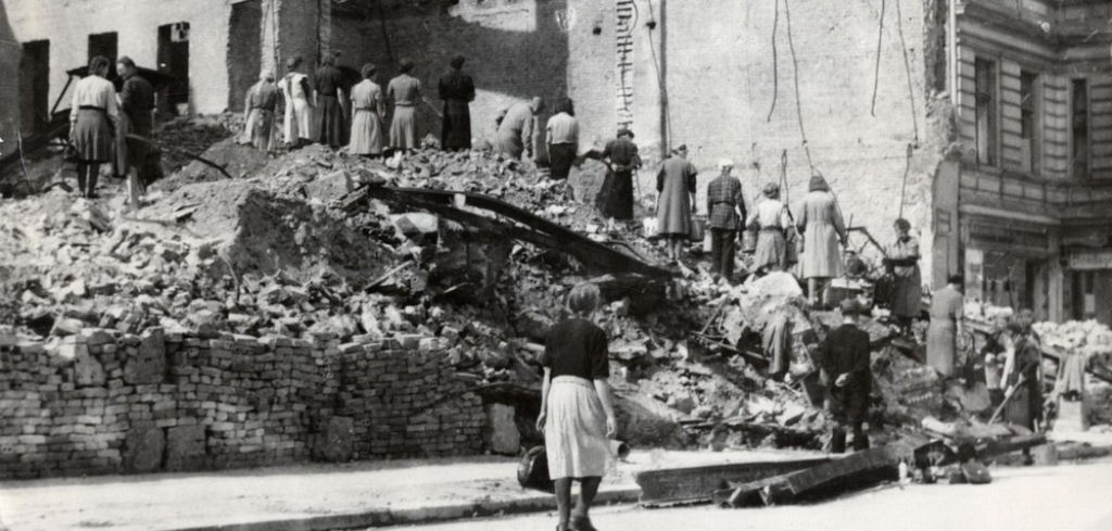 Trmmerfrauen: as mulheres que ajudaram a reconstruir a Alemanha aps a 2 Guerra Mundial 07