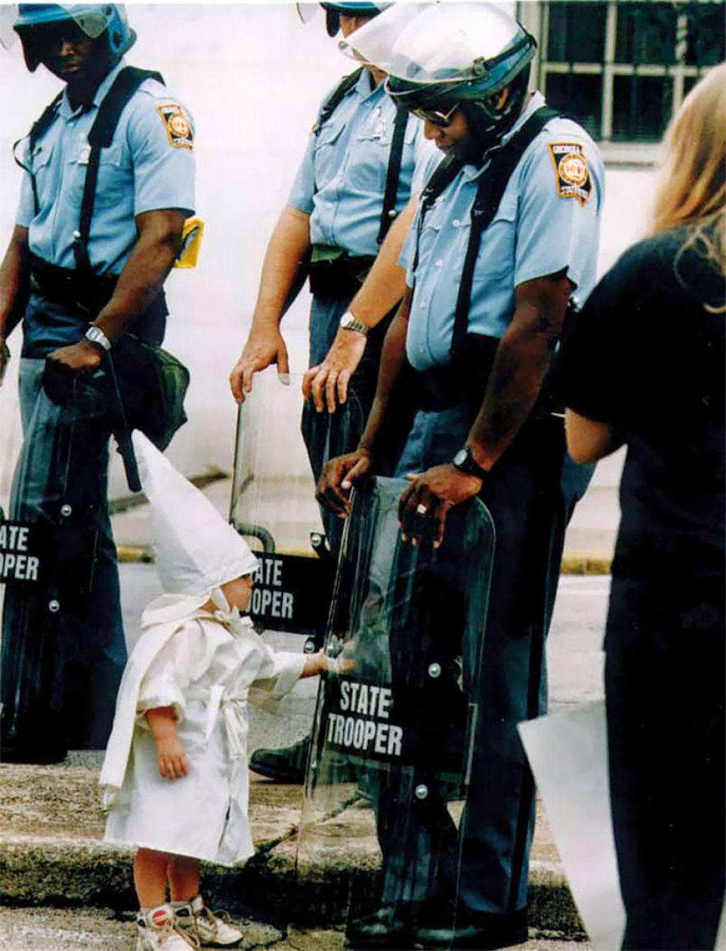 Filho da KKK e um policial se encontram, em 1992