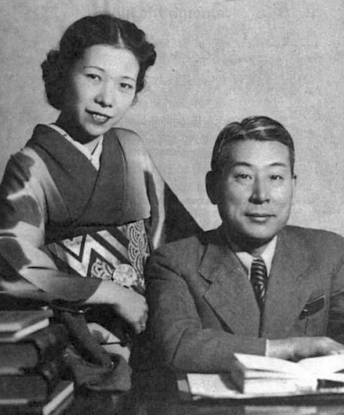 O casal de diplomatas japoneses que salvou milhares de judeus na 2GM