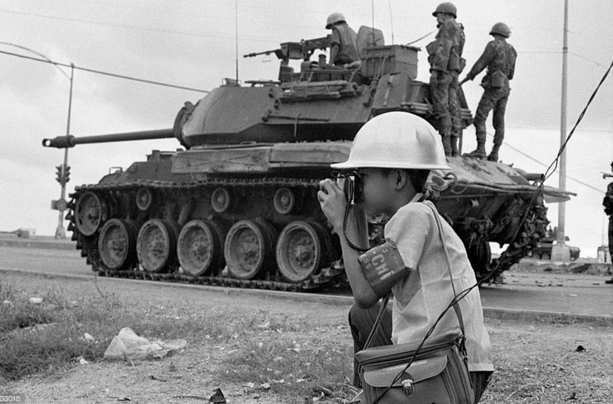 A histria de Lo Manh Hung, o mais jovem fotojornalista do Vietn do Sul em 1968