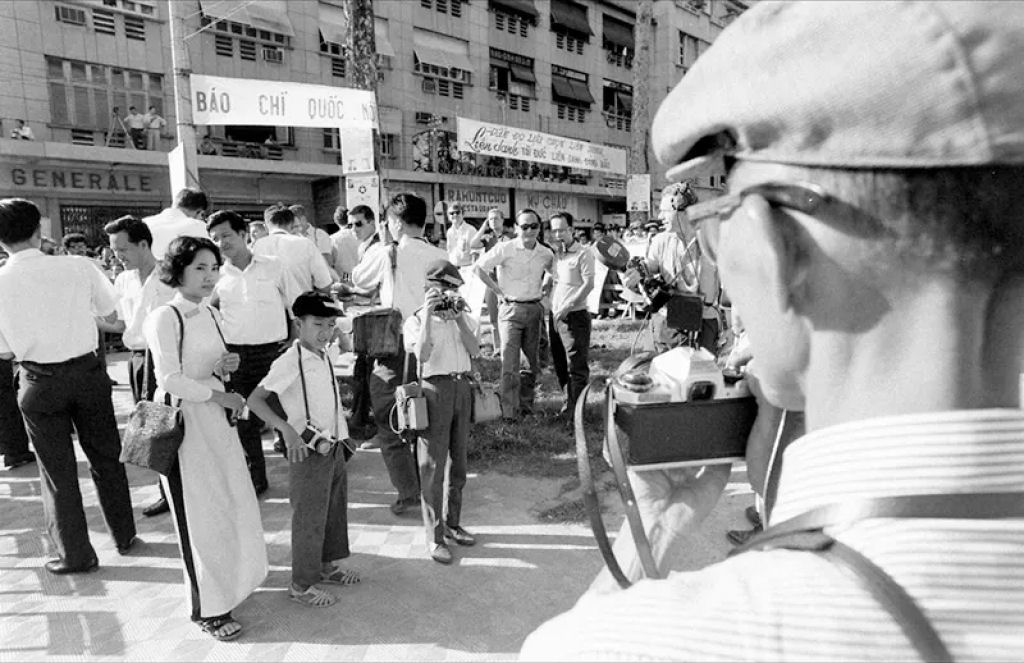 A histria de Lo Manh Hung, o mais jovem fotojornalista do Vietn do Sul em 1968