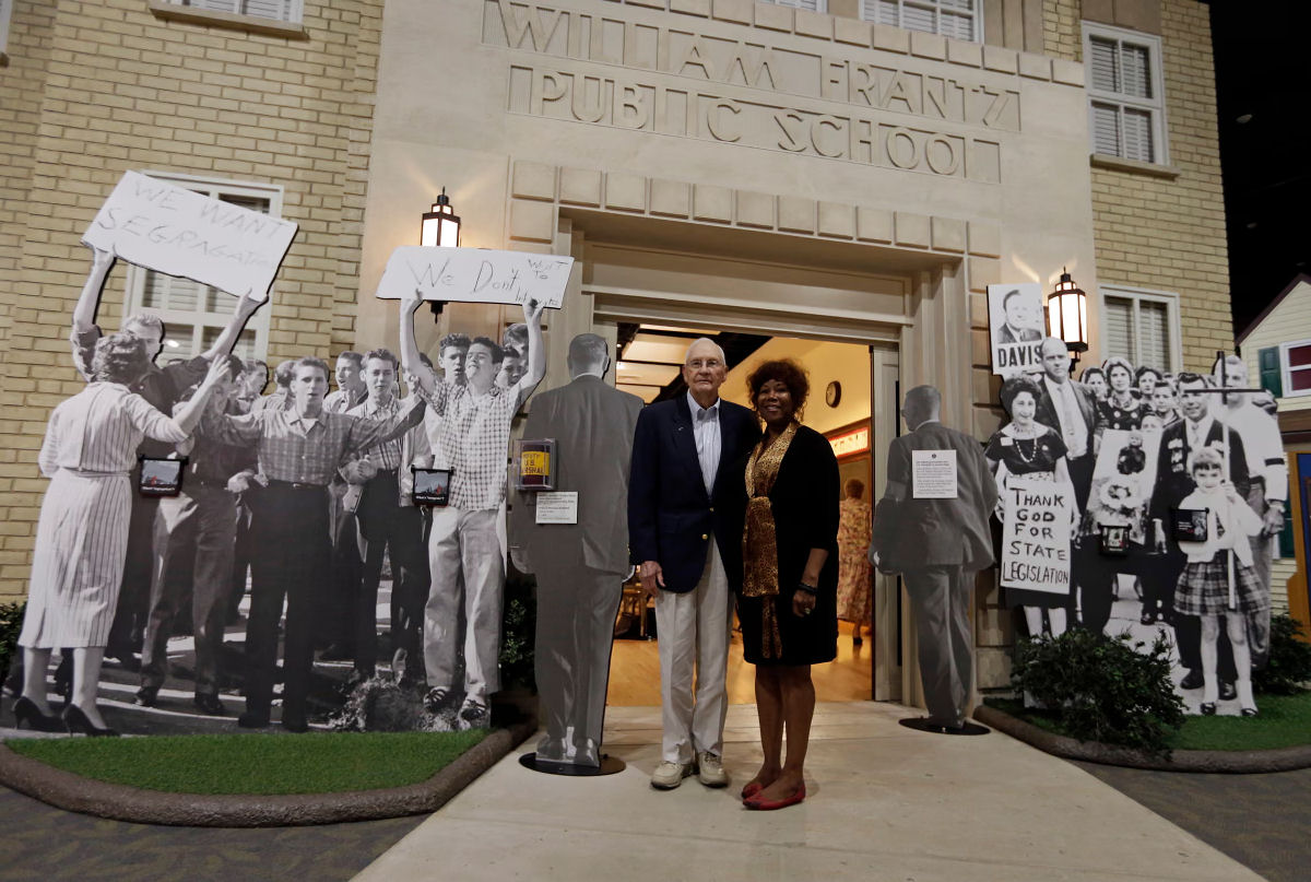 Ruby Bridges: a menina de 6 anos que desafiou uma multidão e acabou com a segregação em sua escola.