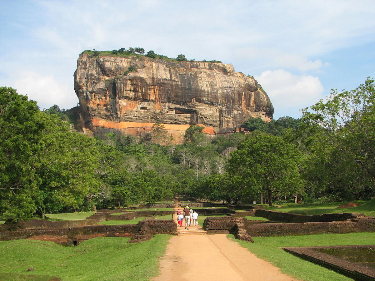Sigiriya, a rocha em forma de leo no Sri Lanka que era um palcio, fortaleza e mosteiro