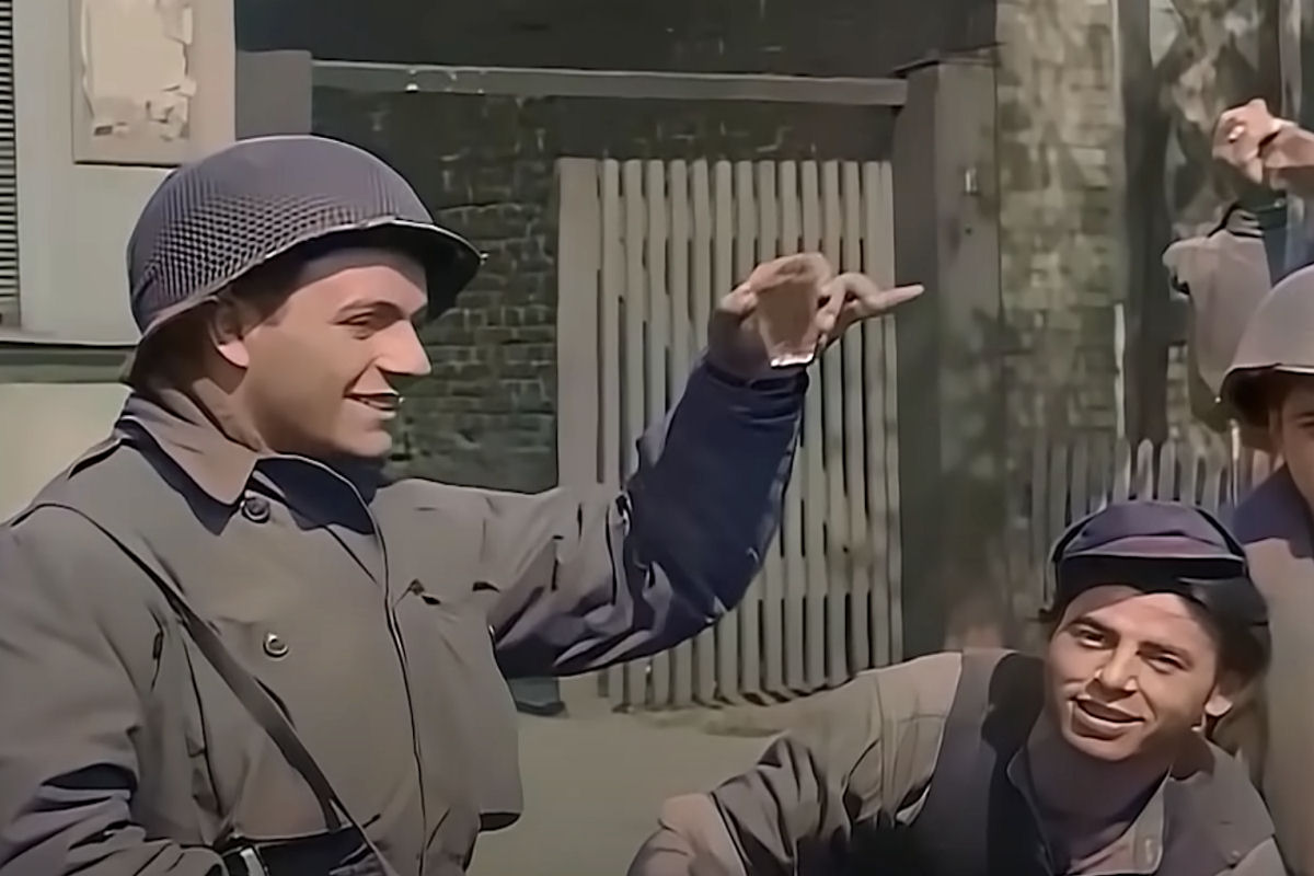 Vídeo raro restaurado mostra aliados em uma cidade alemã ocupada em abril de 1945