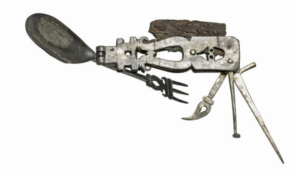 Um 'canivete suíco' com mais de 1700 anos