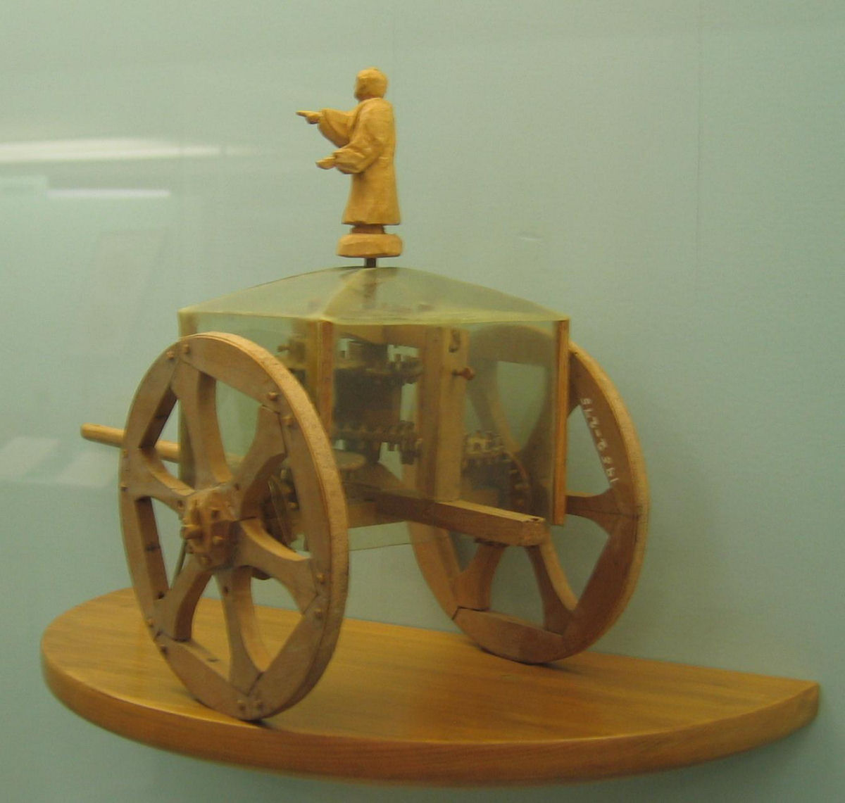 A carruagem que sempre aponta para o sul, usada na China antiga para navegar sem magnetismo