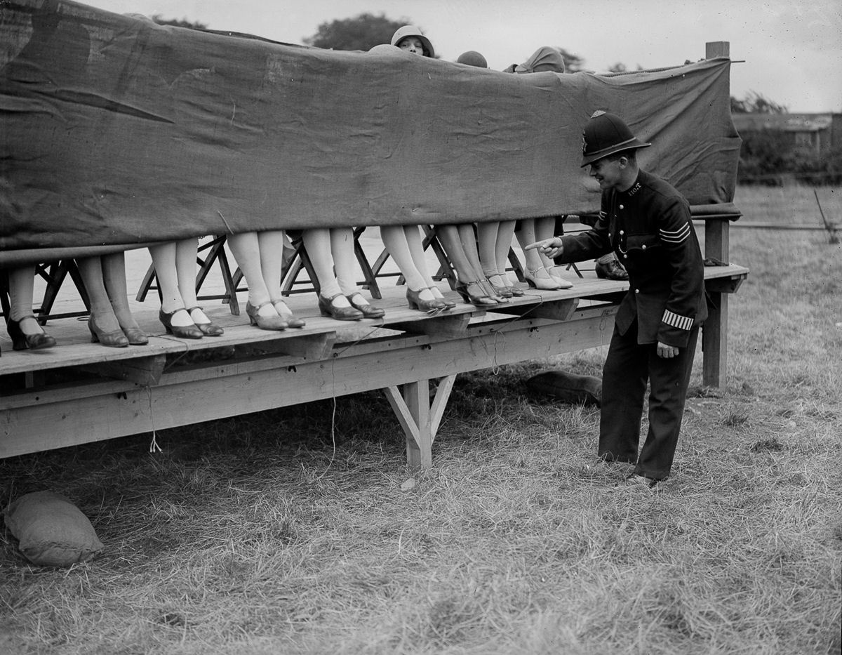 Os esquisitos concursos de beleza de tornozelos do início do Século XX