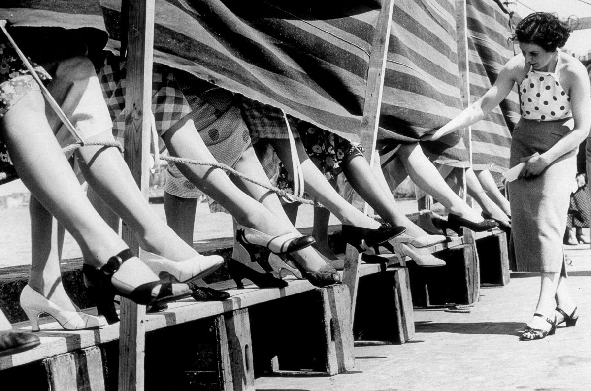 Os esquisitos concursos de beleza de tornozelos do início do Século XX