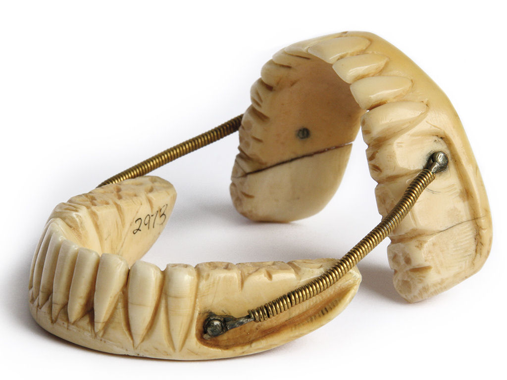 Muitas das dentaduras dos séculos 18 e 19 foram feitas com os dentes dos soldados mortos em Waterloo 05