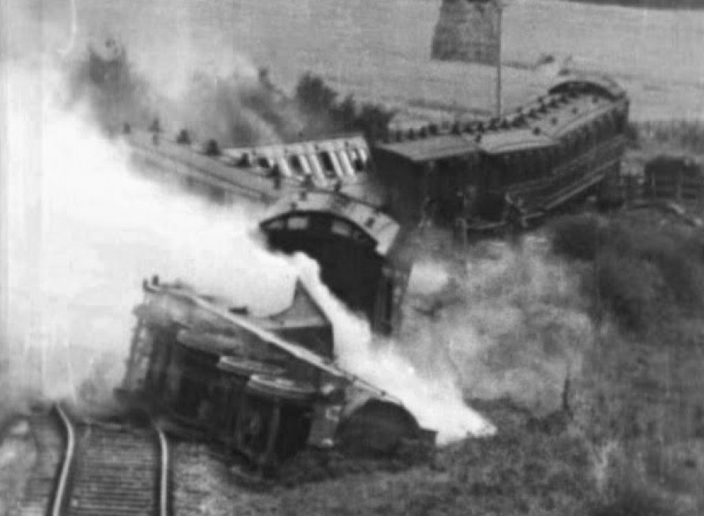 O acidente de trem mais espetacular da história