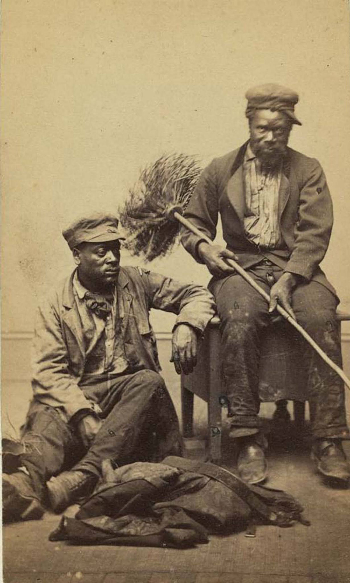 Ferrótipos ocupacionais: trabalhadores posando com as ferramentas de seu ofício em meados do século 19 26
