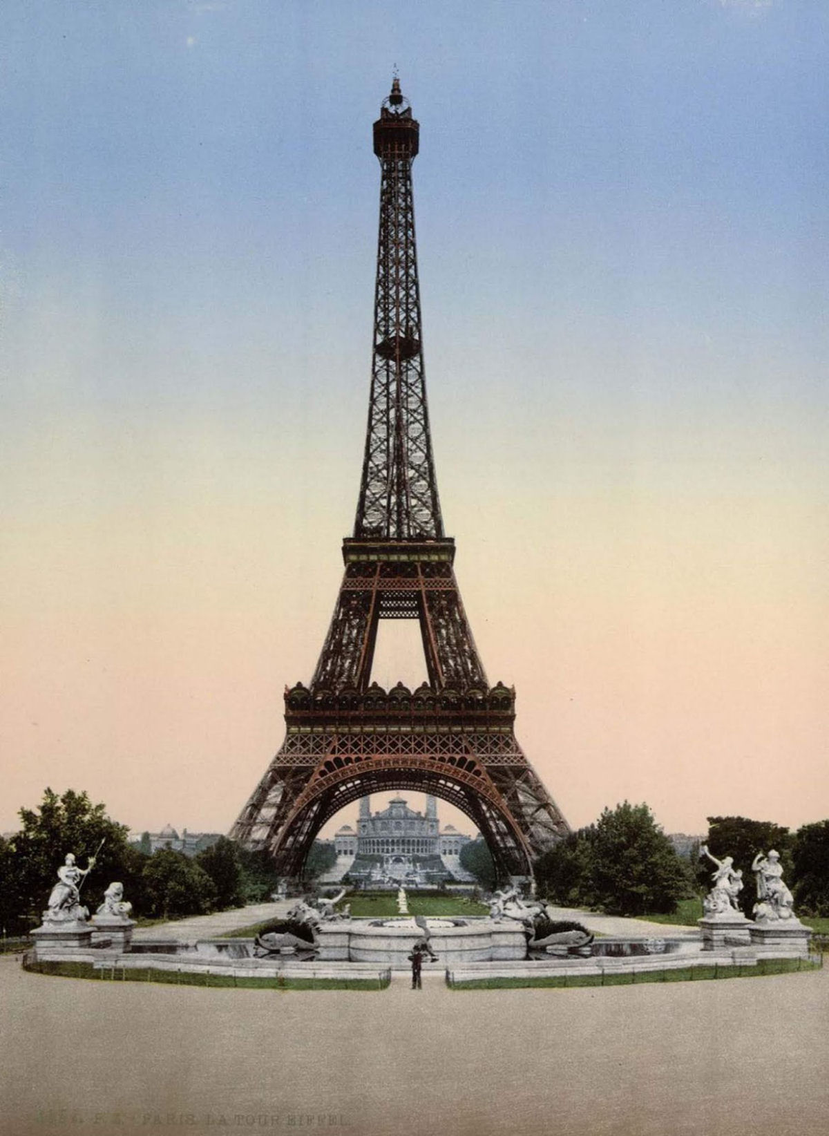 Espetaculares cartões postais em fotocromo mostram a França em cores vibrantes no final do século XIX 38