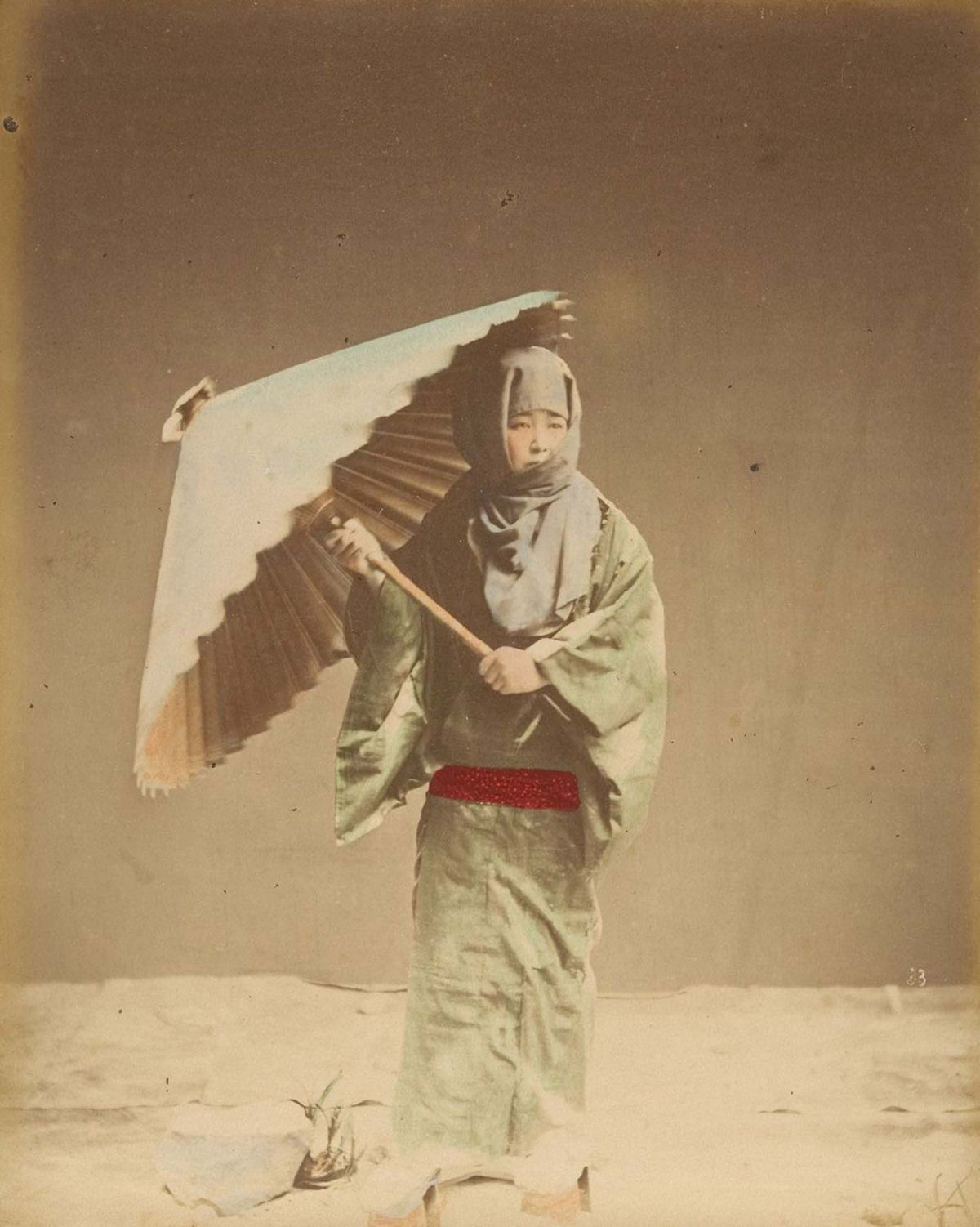 Fotografias colorizadas à mão do Japão à beira da modernidade 17