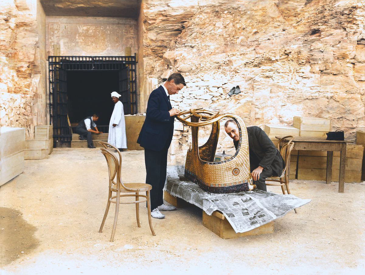 Impressionantes fotografias coloridas da descoberta da tumba de Tutancmon 13