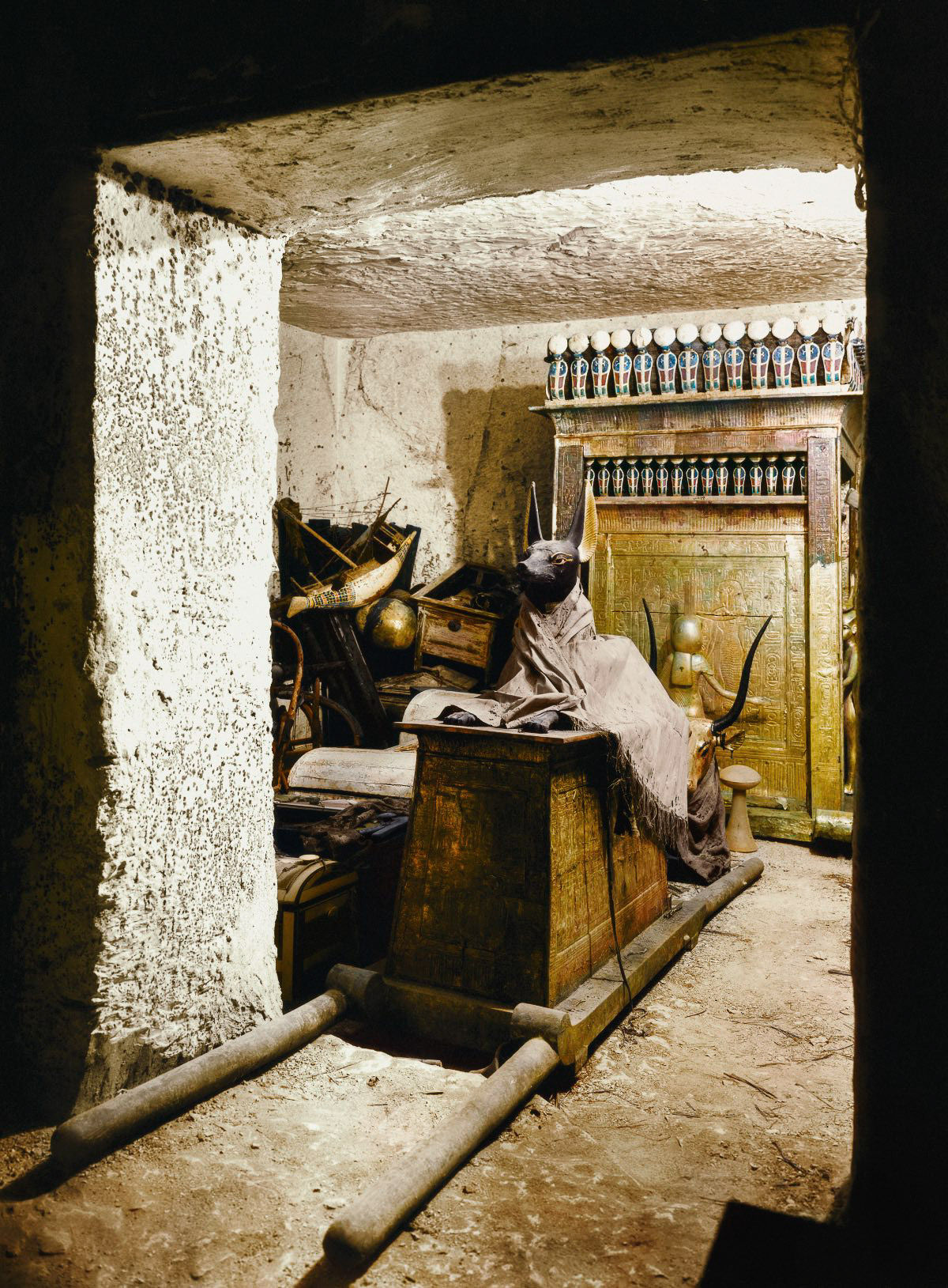 Impressionantes fotografias coloridas da descoberta da tumba de Tutancmon 14