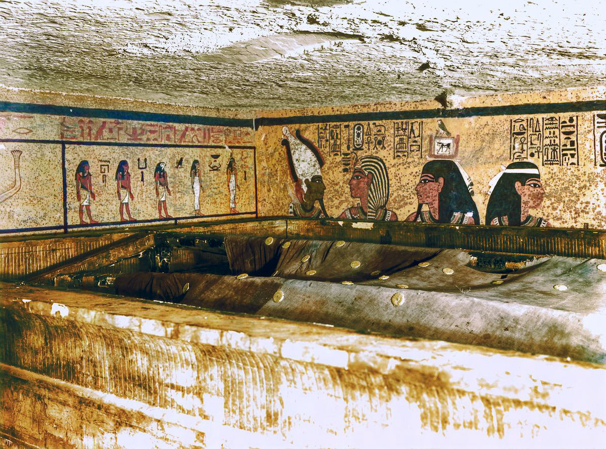 Impressionantes fotografias coloridas da descoberta da tumba de Tutancmon 16