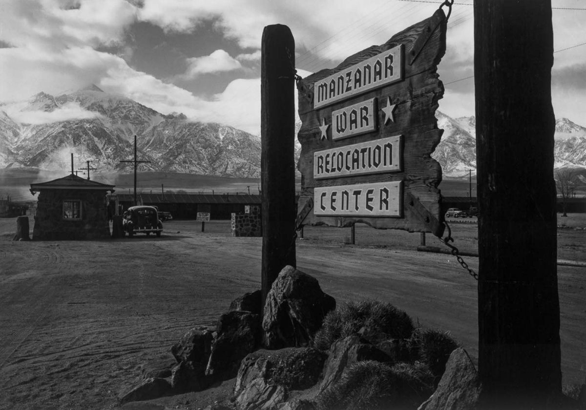 Por que os EUA fotografaram seus próprios campos de concentração da Segunda Guerra Mundial