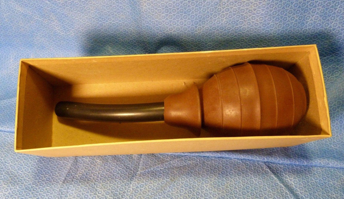 A breve hist�ria constipada do enema