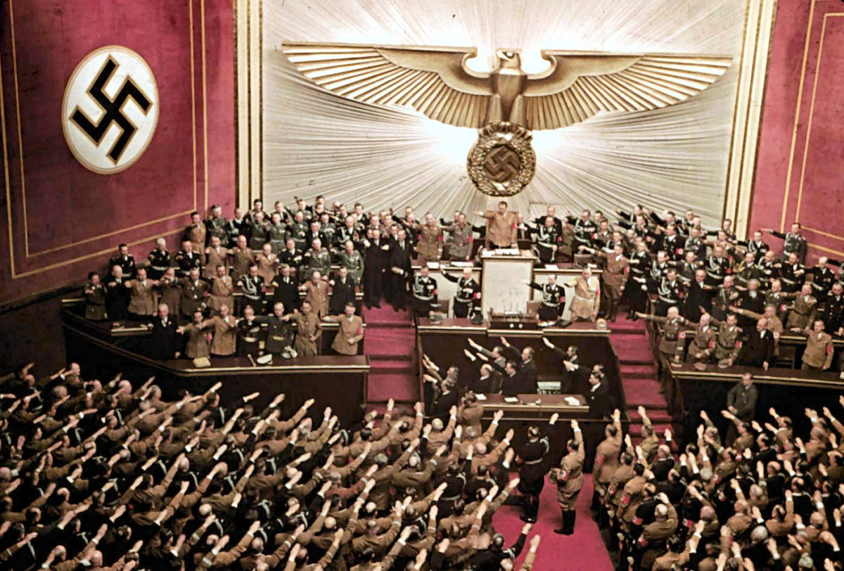 Como diabos Hitler ascendeu ao poder em um pas democrtico?