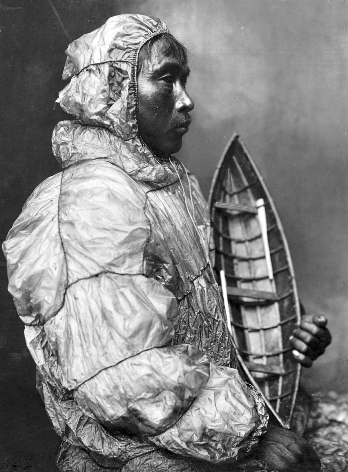 Como indgenas do norte americano criaram roupas impermeveis h milhares de anos?