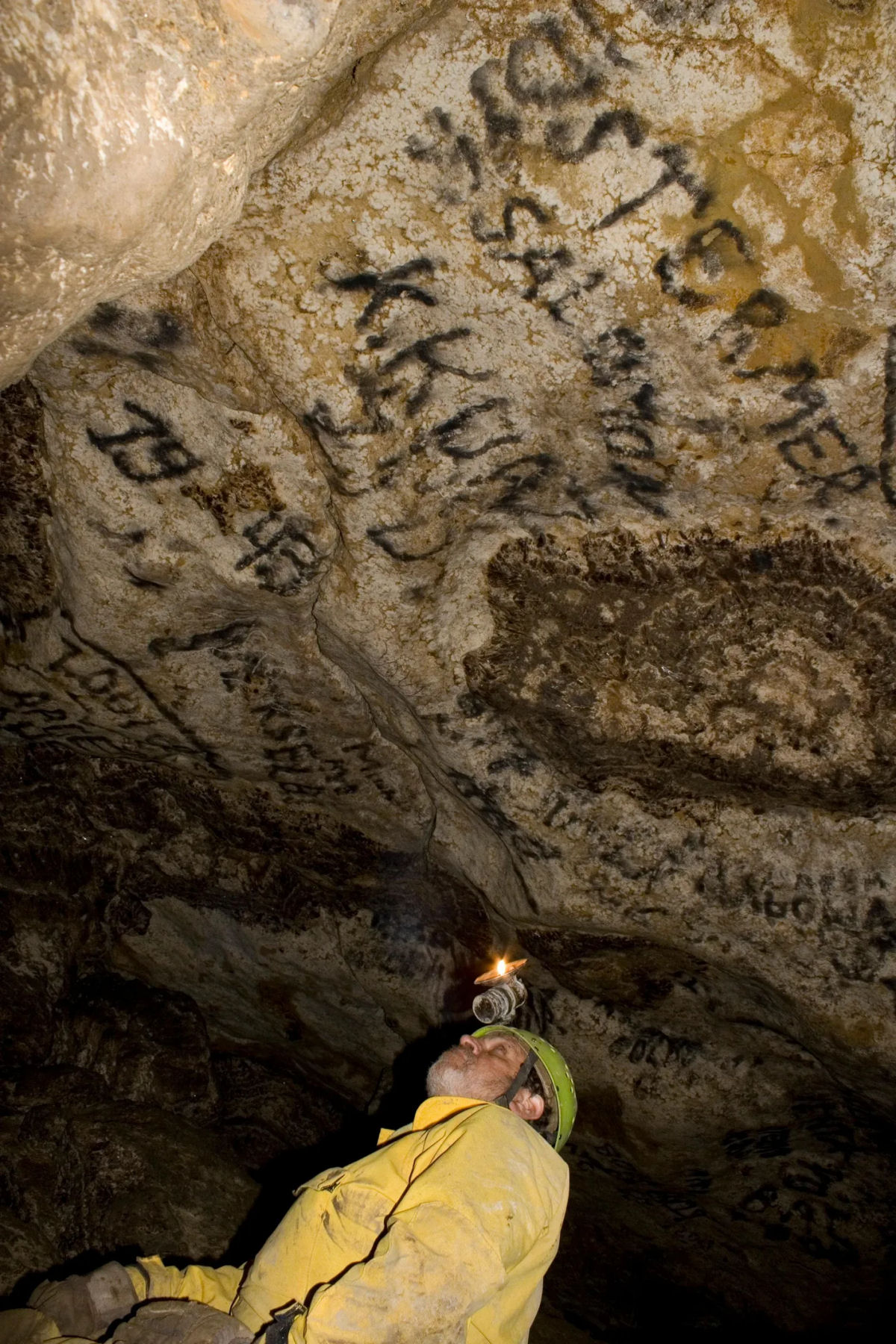 Como cavernas que abrigaram pessoas por 6.000 anos salvaram judeus do Holocausto