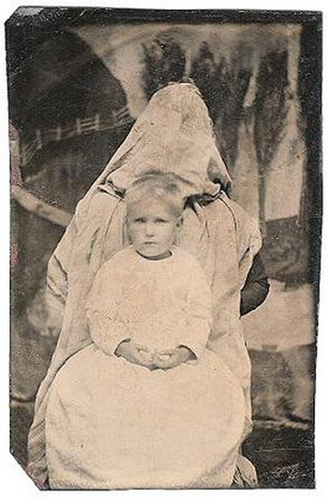 Consegue encontrar as mães ocultas nestas fotografias vitorianas? 09