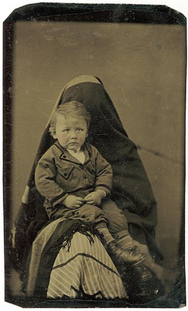 Consegue encontrar as mães ocultas nestas fotografias vitorianas? 11
