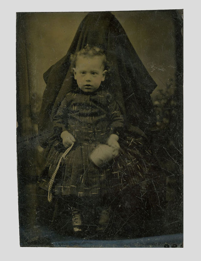 Consegue encontrar as mães ocultas nestas fotografias vitorianas? 16