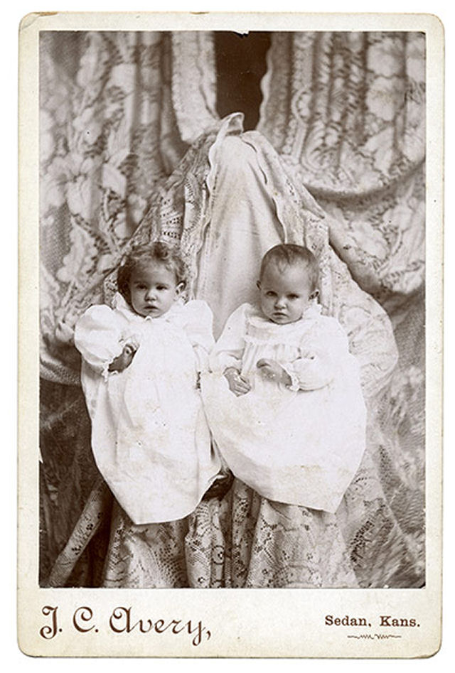 Consegue encontrar as mães ocultas nestas fotografias vitorianas? 27