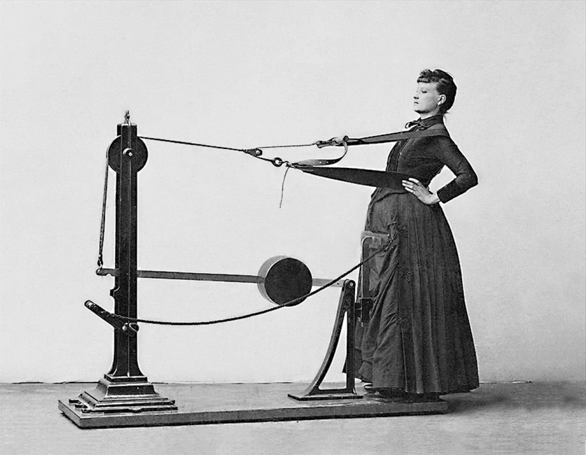 Suor e corset. Academia mecânica no século XIX 01