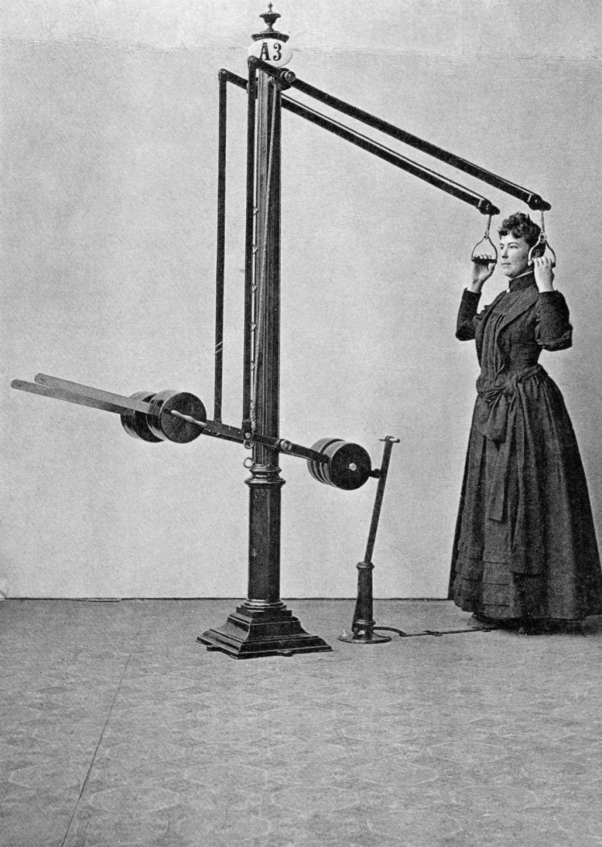 Suor e corset. Academia mecânica no século XIX 18