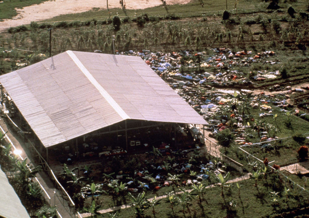 O massacre de Jonestown: a histria da idosa que foi dormir e que acordou rodeada por 900 mortos