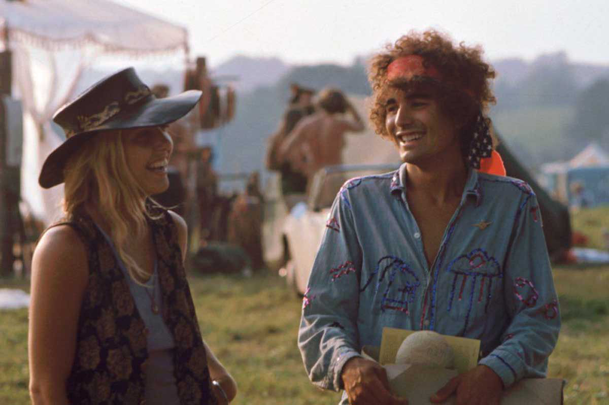 Fotos impressionantes retratam a moda rebelde de Woodstock em 1969 09