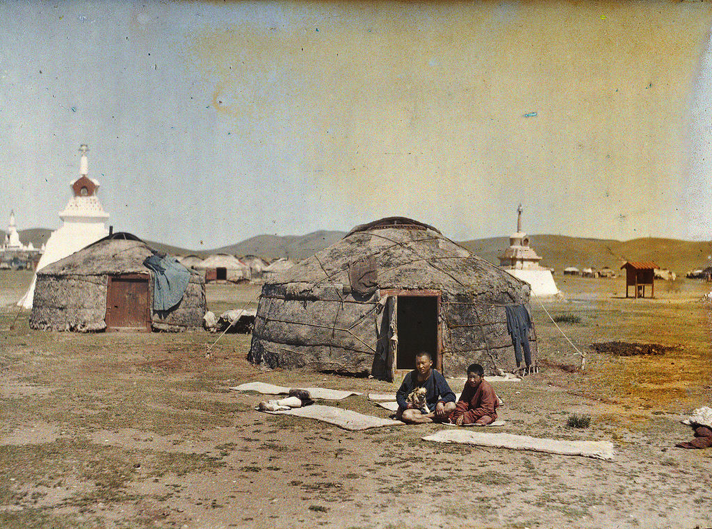 A profunda cor do feudalismo no protetorado russo na Monglia em 1913 08