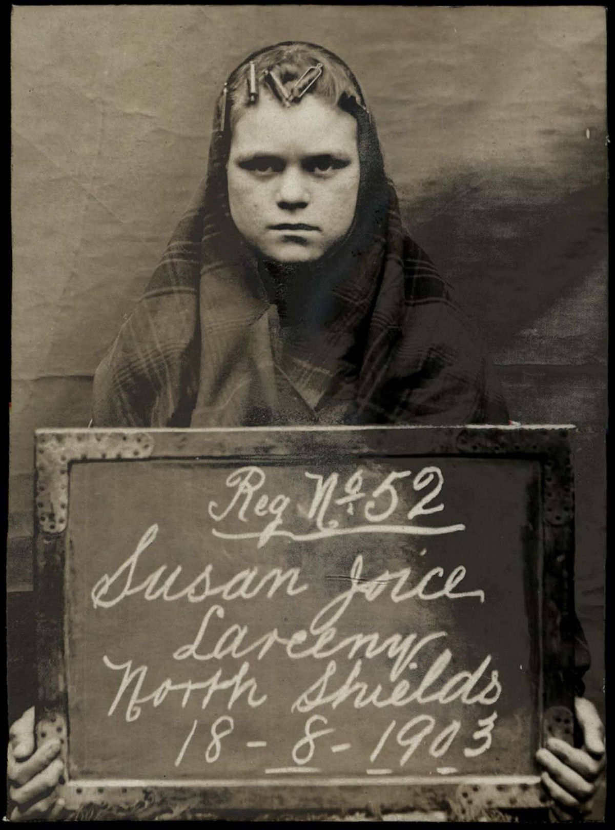 Mugshots de crianças eduardianas que foram presas por pequenos crimes na década de 1900 01