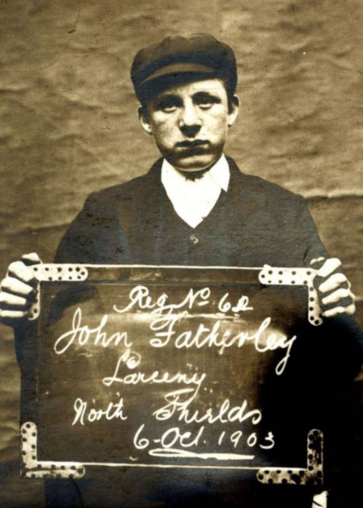 Mugshots de crianças eduardianas que foram presas por pequenos crimes na década de 1900 17