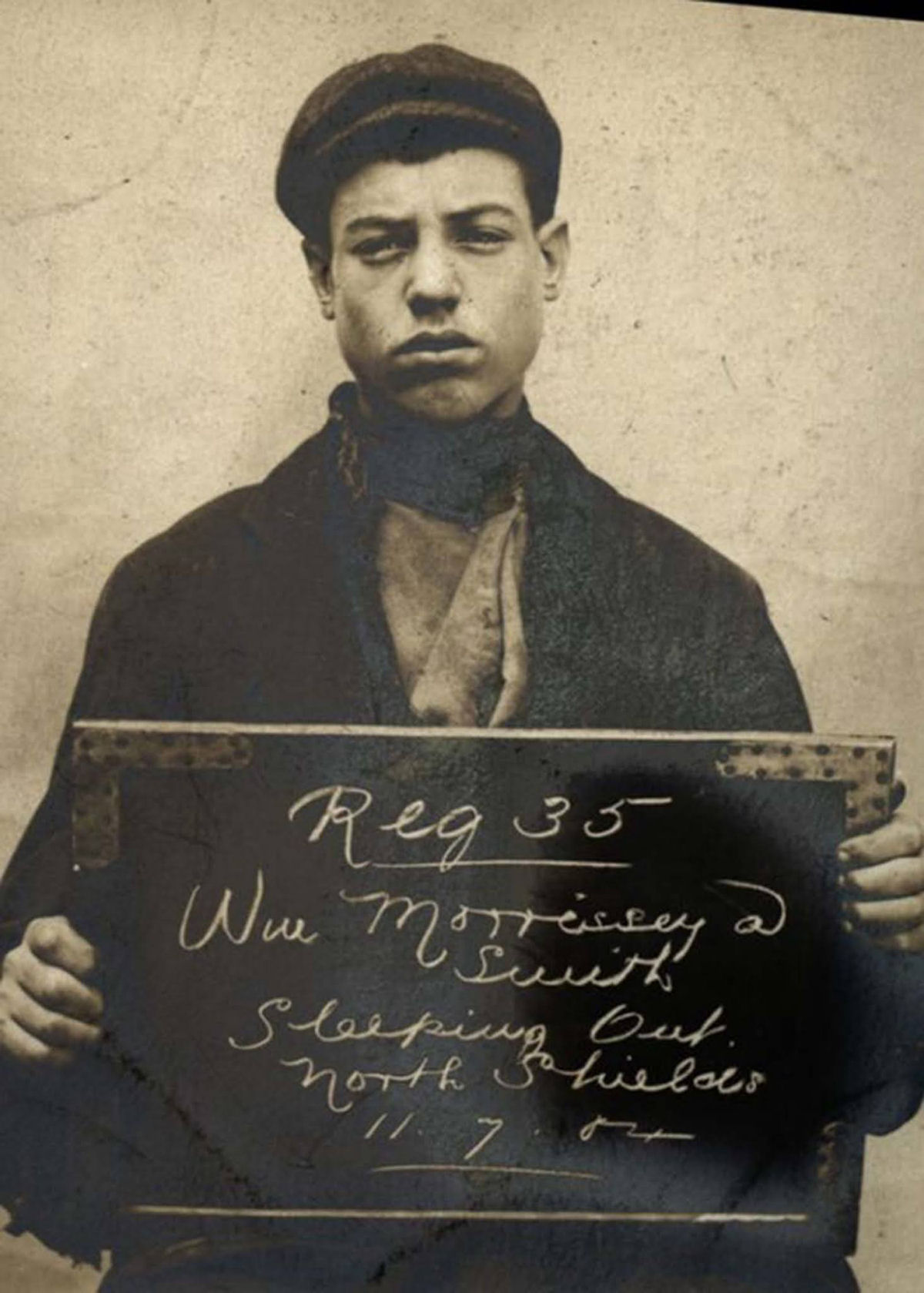 Mugshots de crianças eduardianas que foram presas por pequenos crimes na década de 1900 34