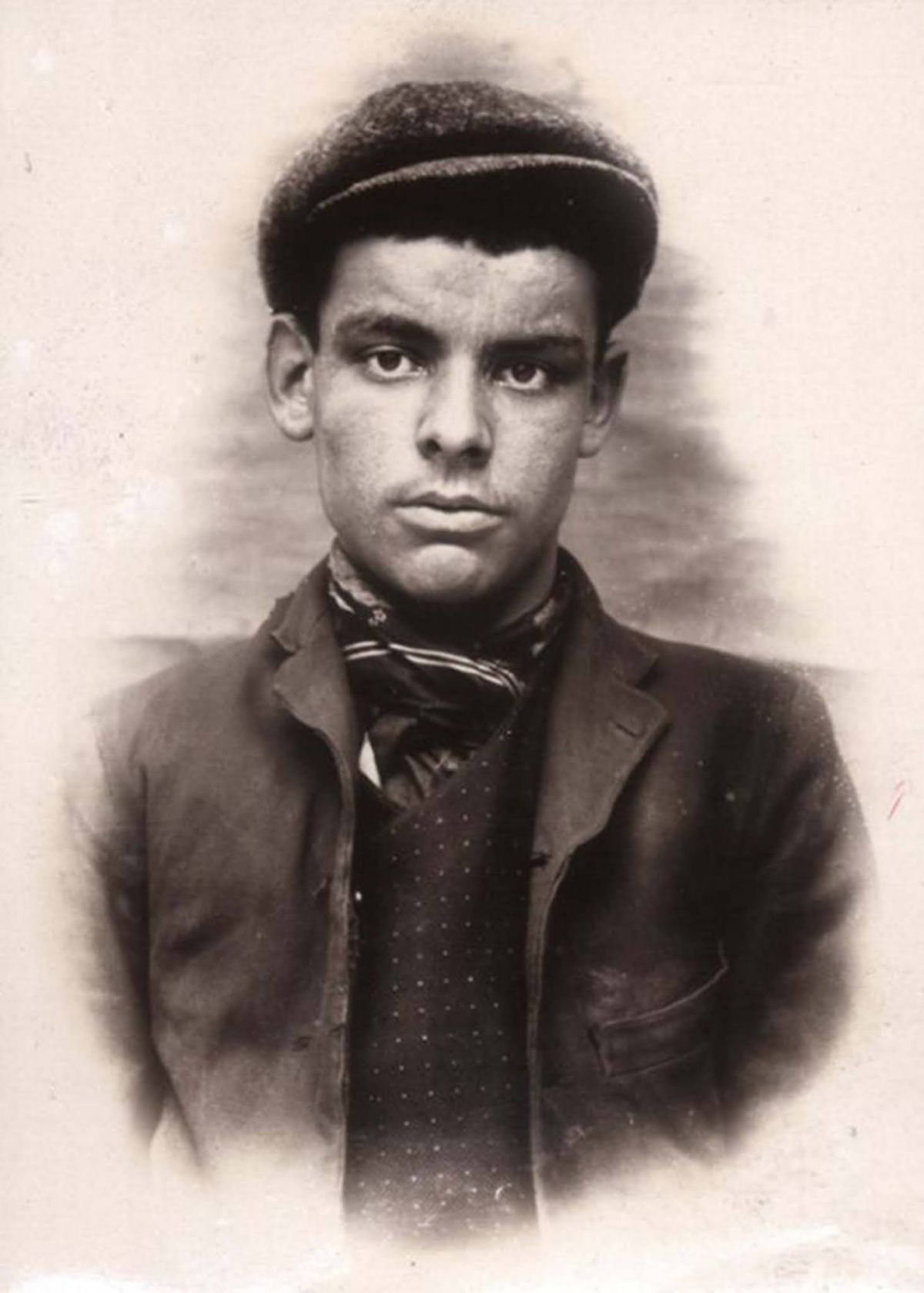 Mugshots de crianças eduardianas que foram presas por pequenos crimes na década de 1900 36